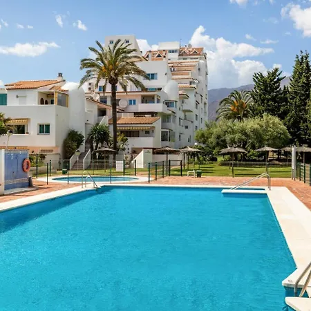 アパート Bahia De エステポナ